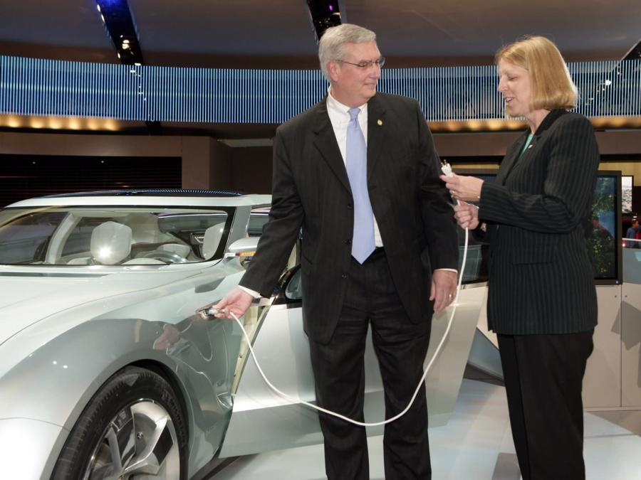  Chevrolet Volt Concept 2007 года  (фото 32 из 91)